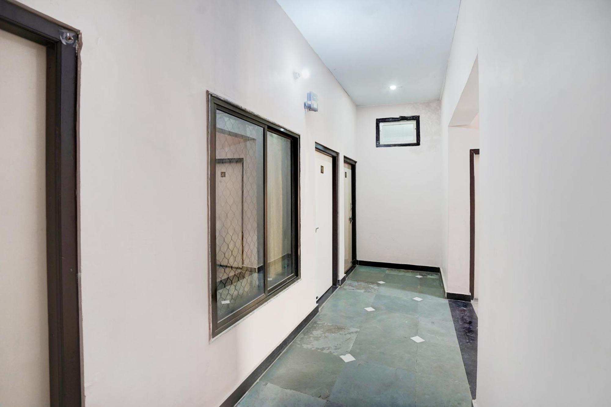 Hotel O Ramdut Palace Guest House Faizābād 외부 사진