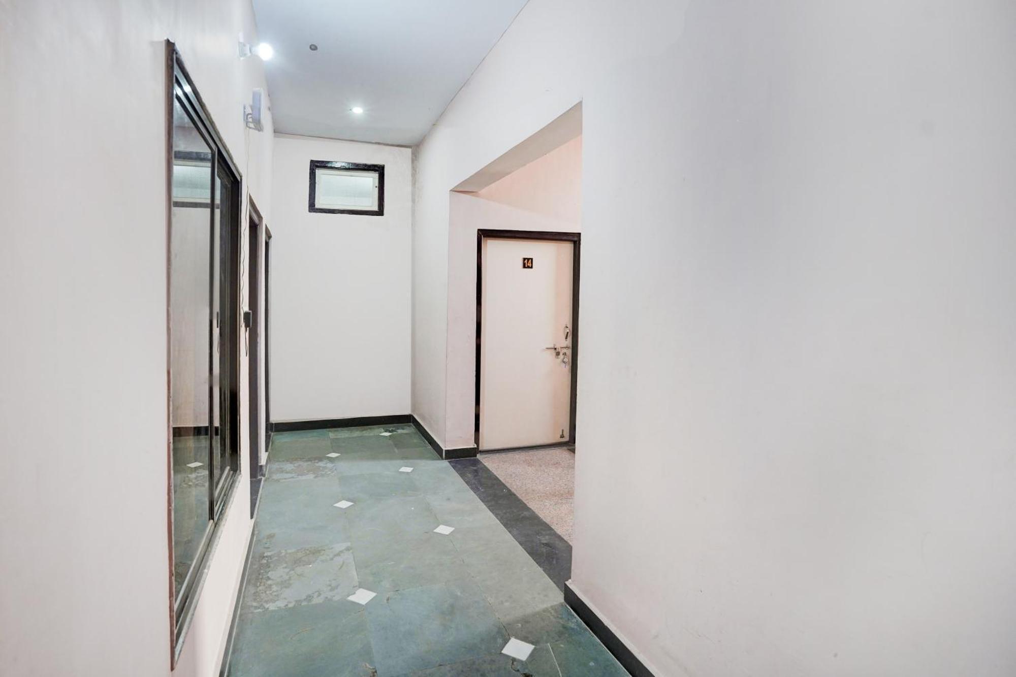 Hotel O Ramdut Palace Guest House Faizābād 외부 사진